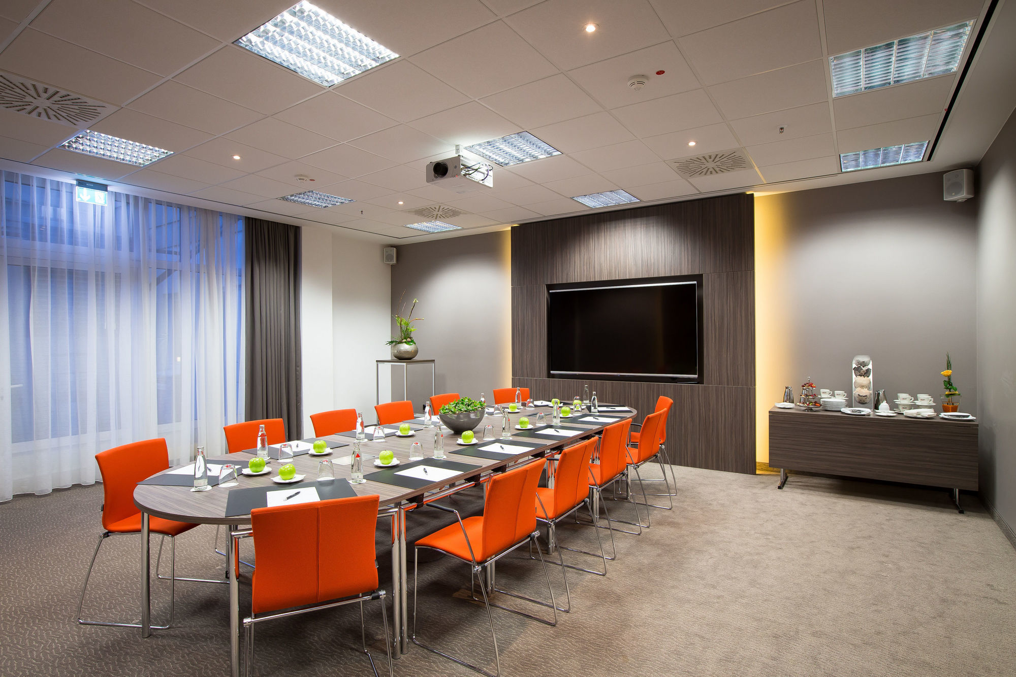 Lindner Hotel Frankfurt Hochst, Part Of Jdv By Hyatt Франкфурт-на-Майне Бизнес фото